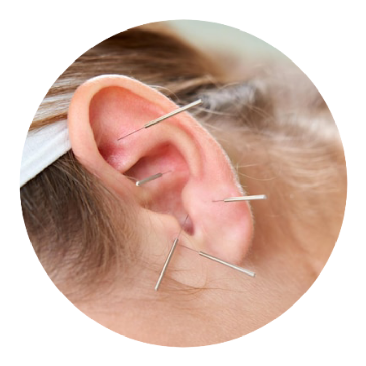 close-up-de-uma-jovem-com-cabelos-encaracolados-1048944-24594686.png